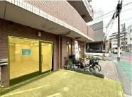 �����s�`�攒���R���ڂ̃e�i���g�̌����O��