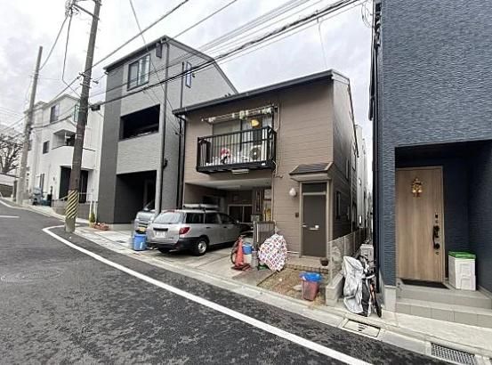 �����s�����؂Q���ڂ̃A�p�[�g�̌����O��