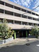 �����s�L����G�i���J�P���ڂ̃}���V�����̌����O��