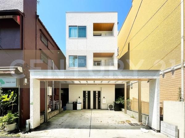 �����s�������˂R���ڂ̃A�p�[�g�̌����O��