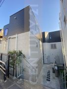 �����s�L����G�i���J�P���ڂ̃A�p�[�g�̌����O��