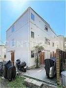 �����s�L����G�i���J�R���ڂ̃A�p�[�g�̌����O��