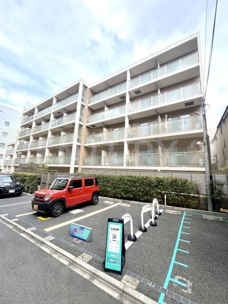 Bellus Vita(�x���X�E�B�[�^) �����O��