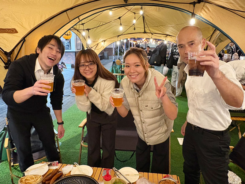 秋のビアガーデンBBQ 池袋東武百貨店 屋上スカイデッキ広場 食べ放題メニュー アウトドア パキラハウススタッフ